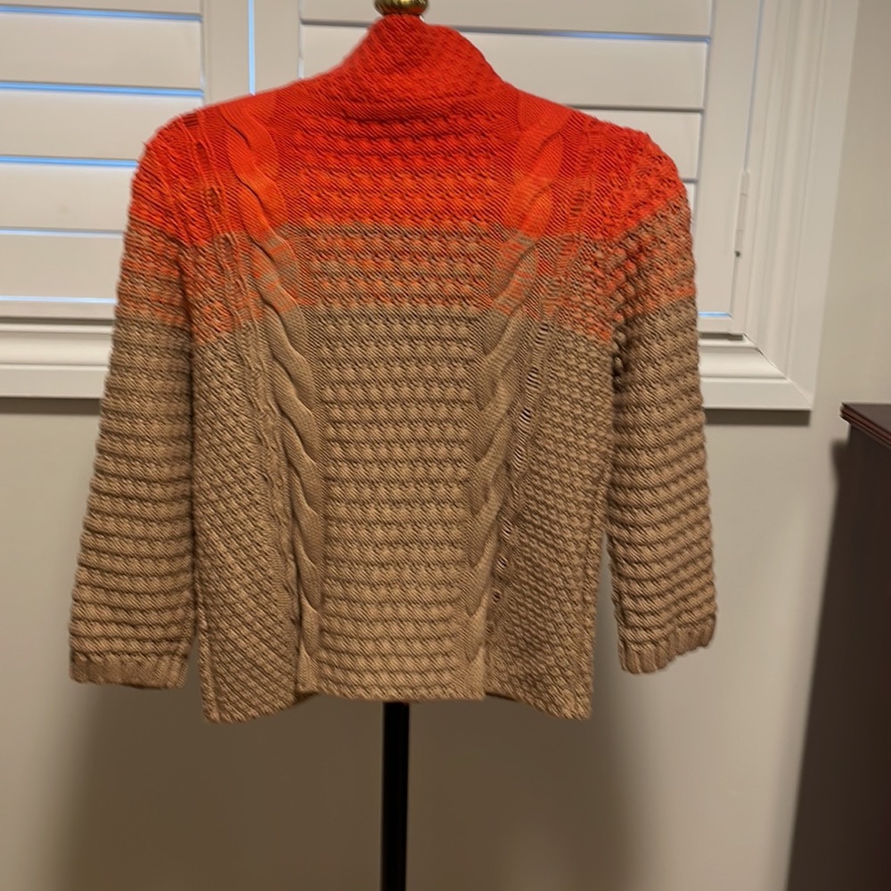 Cropped Sweater - Picture 2 of 4